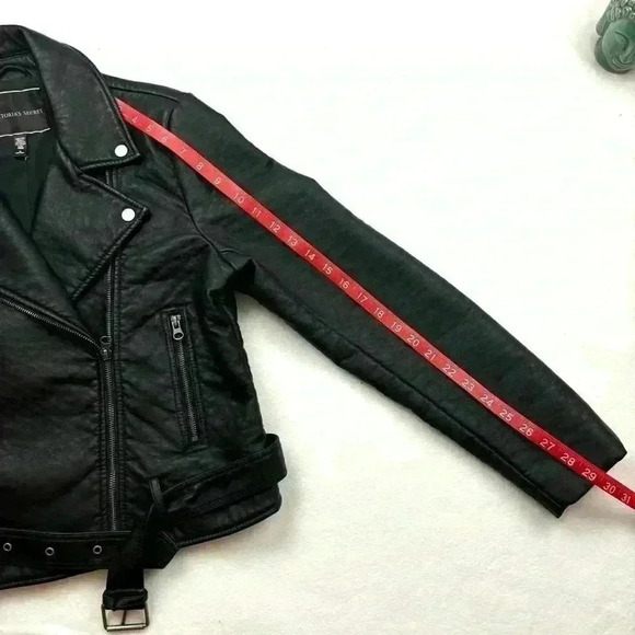 Victoria’s Secret Black Faded 50’s Cropped Belted Motorcycle Jacket Size M - Picture 16 of 16